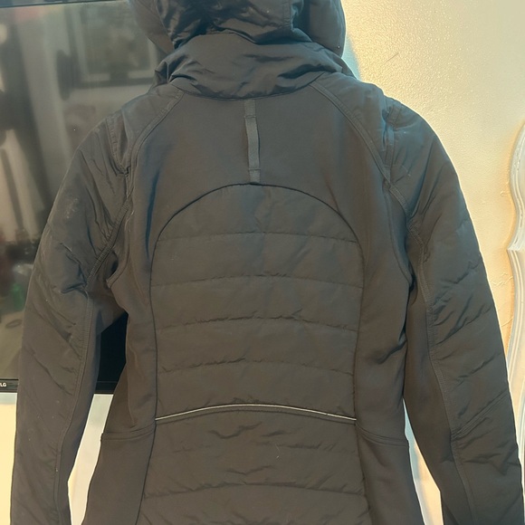 Lululemon Women's Black Hooded Jacket - Picture 10 of 10